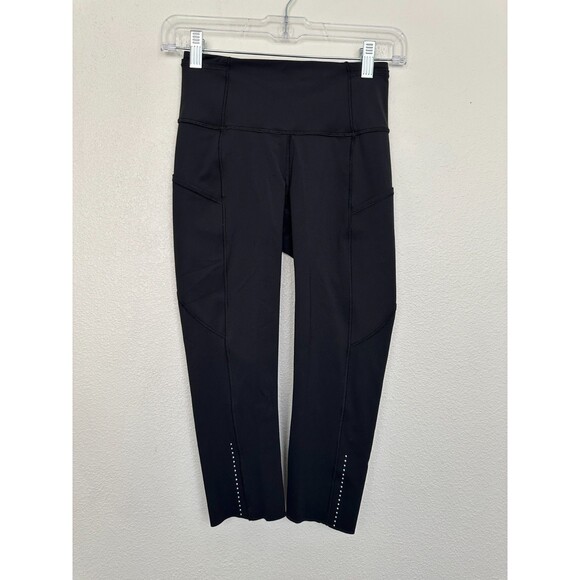 Lululemon Fast Free High Rise Crop Black Running Athleisure Stretch Women's Sz 4 - Picture 2 of 11